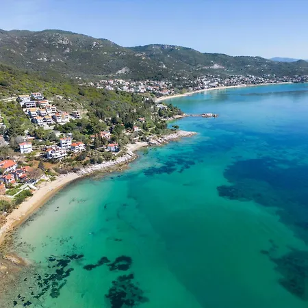 Apartment Just On The Sea 1 *